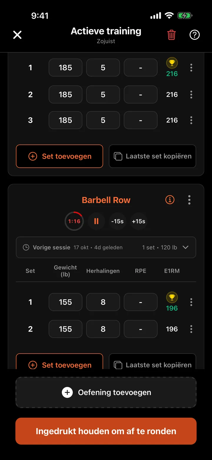 Het scherm Actieve training van CataLift met sets voor Barbell Row en een rusttimer.